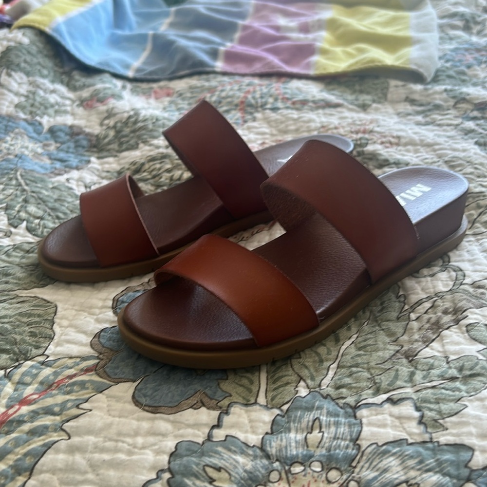 MIA sandals